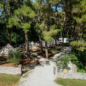 Camp 'dvor' Bell Tent Maison d'hôtes
